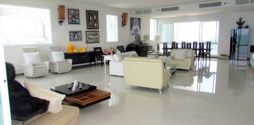 Condominio de 4 dormitorios en Pattaya, Tailandia № 20303