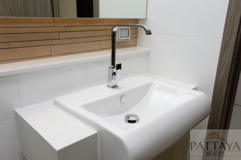 Condominio de 2 dormitorios en Pattaya, Tailandia № 21077 - foto 2