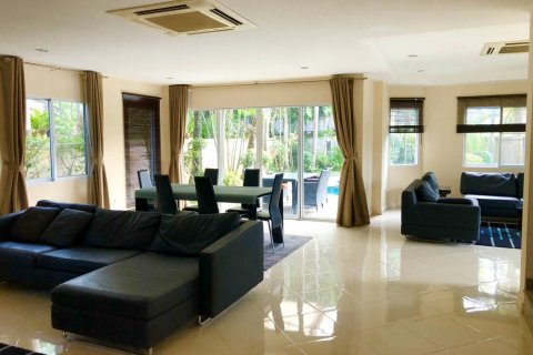 Casa de 3 dormitorios en Pattaya, Tailandia № 22204 - foto 29