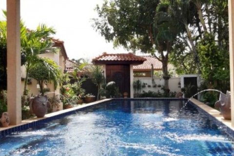 Casa de 3 dormitorios en Pattaya, Tailandia № 22407 - foto 8
