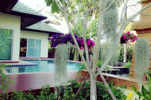 Casa de 3 dormitorios en Pattaya, Tailandia № 24250 - foto 24