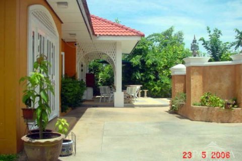 Casa de 3 dormitorios en Pattaya, Tailandia № 22621 - foto 3