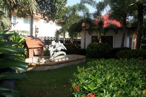 Casa de 3 dormitorios en Pattaya, Tailandia № 23410 - foto 15