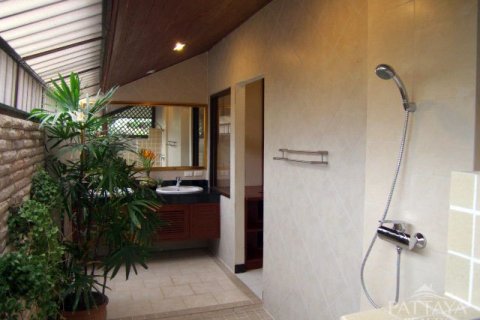 Casa de 4 dormitorios en Jomtien Beach, Pattaya, Tailandia № 19701 - foto 21