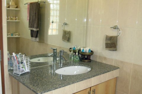 Casa de 5 dormitorios en Pattaya, Tailandia № 22941 - foto 6