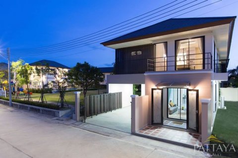 Casa de 3 dormitorios en Pattaya, Tailandia № 21400