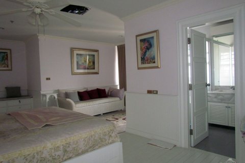 Condominio de 6 dormitorios en Pattaya, Tailandia № 20203 - foto 27