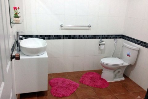 Casa de 3 dormitorios en Pattaya, Tailandia № 19740 - foto 7