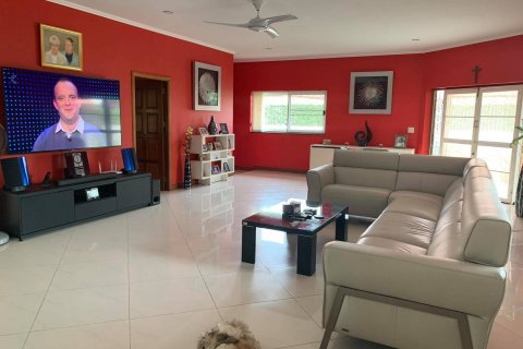 Casa de 3 dormitorios en Pattaya, Tailandia № 22199 - foto 7