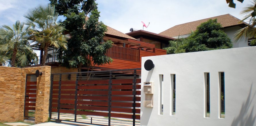 Casa de 3 dormitorios en Pattaya, Tailandia № 22978
