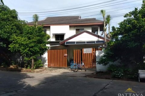Casa de 3 dormitorios en Pattaya, Tailandia № 21584 - foto 2