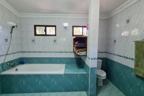 Casa de 4 dormitorios en Pattaya, Tailandia № 22375 - foto 10