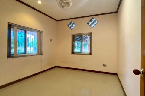 Casa de 4 dormitorios en Pattaya, Tailandia № 22374 - foto 6