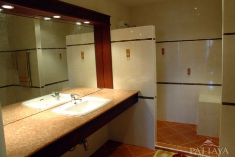 Condominio de 2 dormitorios en Pattaya, Tailandia № 24038 - foto 8