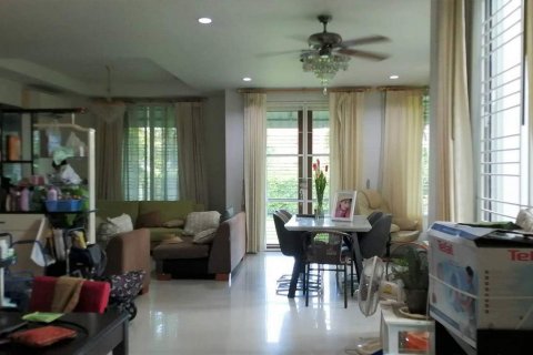 Casa de 3 dormitorios en Pattaya, Tailandia № 22362 - foto 25