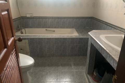 Casa de 3 dormitorios en Pattaya, Tailandia № 22445 - foto 18