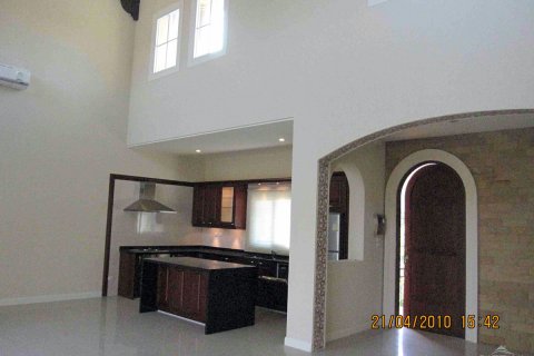 Casa de 3 dormitorios en Pattaya, Tailandia № 22889 - foto 5