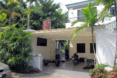 Casa de 3 dormitorios en Pattaya, Tailandia № 22642
