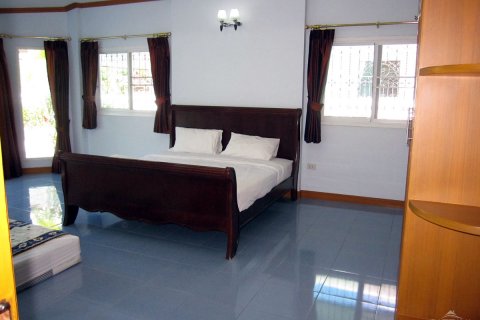 Casa de 2 dormitorios en Pattaya, Tailandia № 23301 - foto 3