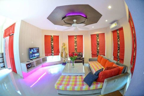 Casa de 8 dormitorios en Pattaya, Tailandia № 21949 - foto 5