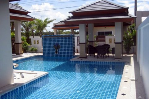 Casa de 3 dormitorios en Pattaya, Tailandia № 23612 - foto 15