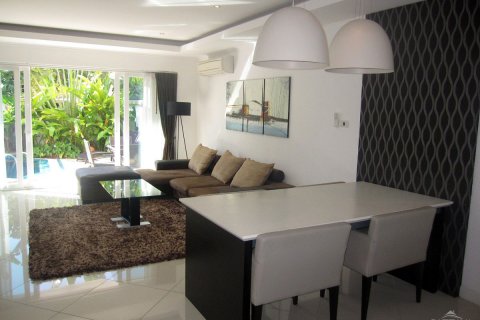 Casa de 4 dormitorios en Pattaya, Tailandia № 22599 - foto 4