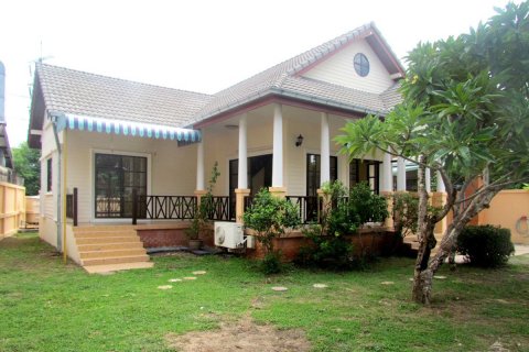 Casa de 3 dormitorios en Pattaya, Tailandia № 22784 - foto 3