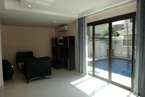Casa de 3 dormitorios en Pattaya, Tailandia № 23324 - foto 8
