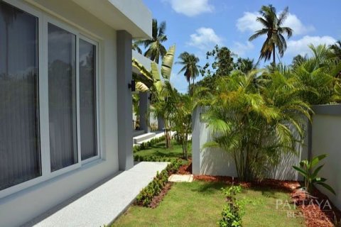 Casa de 3 dormitorios en Pattaya, Tailandia № 24451 - foto 8