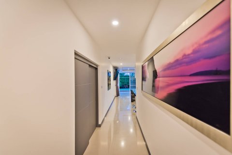 Casa de 5 dormitorios en Pattaya, Tailandia № 21797 - foto 16