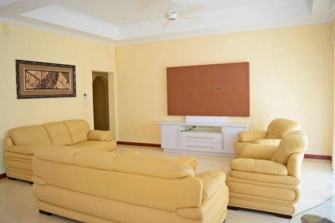 Casa de 3 dormitorios en Pattaya, Tailandia № 22517 - foto 8