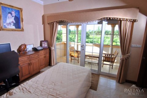 Casa de 5 dormitorios en Pattaya, Tailandia № 23417 - foto 12