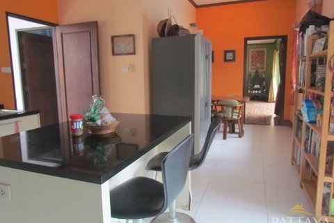 Casa de 4 dormitorios en Pattaya, Tailandia № 21627 - foto 26