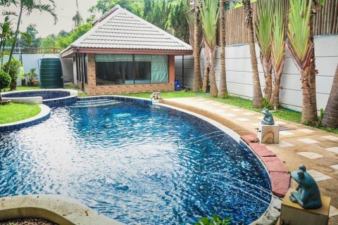 Casa de 8 dormitorios en Pattaya, Tailandia № 21949 - foto 15