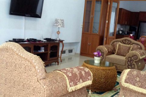 Casa de 5 dormitorios en Jomtien Beach, Pattaya, Tailandia № 24061 - foto 22