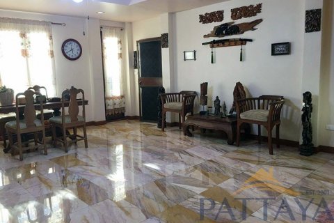 Casa de 4 dormitorios en Pattaya, Tailandia № 21207 - foto 10