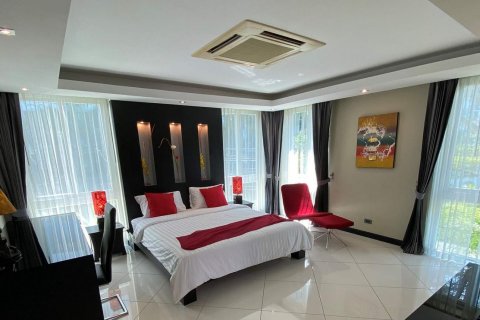 Casa de 5 dormitorios en Jomtien Beach, Pattaya, Tailandia № 22495 - foto 12