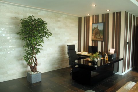 Condominio de 2 dormitorios en Jomtien Beach, Pattaya, Tailandia № 23353 - foto 2