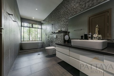 Casa de 4 dormitorios en Pattaya, Tailandia № 21157 - foto 13