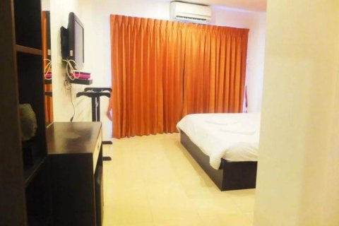 Casa de 22 dormitorios en Pattaya, Tailandia № 22178 - foto 8