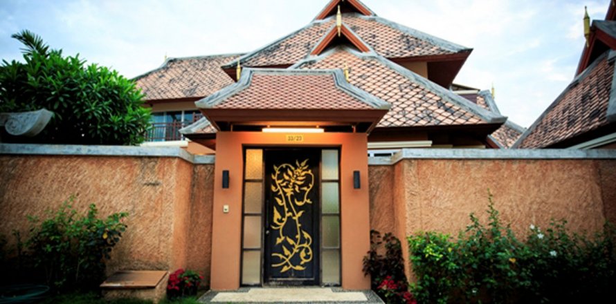Casa de 5 dormitorios en Pattaya, Tailandia № 24343