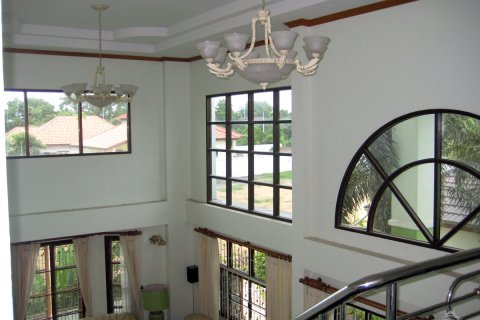 Casa de 5 dormitorios en Pattaya, Tailandia № 23823 - foto 13