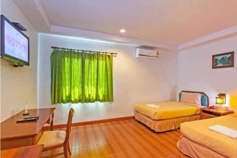 Casa de 30 dormitorios en Pattaya, Tailandia № 22113 - foto 2