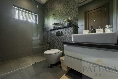 Casa de 4 dormitorios en Pattaya, Tailandia № 21157 - foto 9