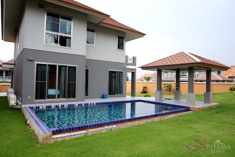 Casa de 4 dormitorios en Pattaya, Tailandia № 20799 - foto 3