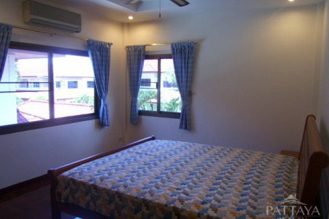 Casa de 3 dormitorios en Pattaya, Tailandia № 23990 - foto 17