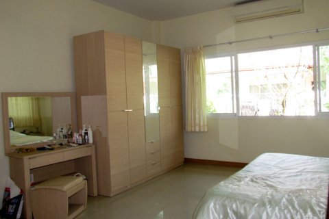 Casa de 3 dormitorios en Pattaya, Tailandia № 23677 - foto 8