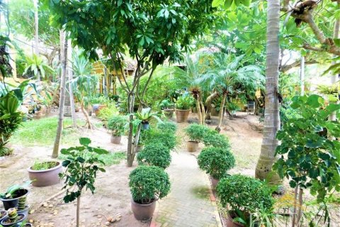 Casa de 5 dormitorios en Jomtien Beach, Pattaya, Tailandia № 23851 - foto 12