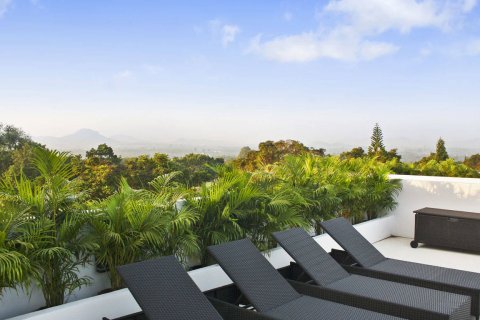 Casa de 5 dormitorios en Pattaya, Tailandia № 22157 - foto 10