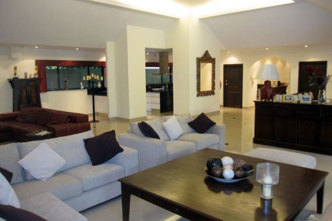 Casa de 4 dormitorios en Jomtien Beach, Pattaya, Tailandia № 23017 - foto 7